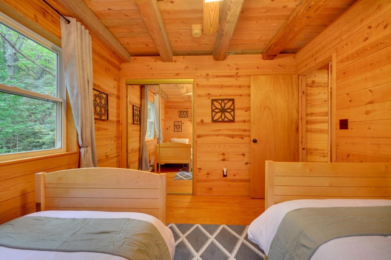 Serene Fancy Gap Cabin Retreat In Private Setting! Eksteriør bilde